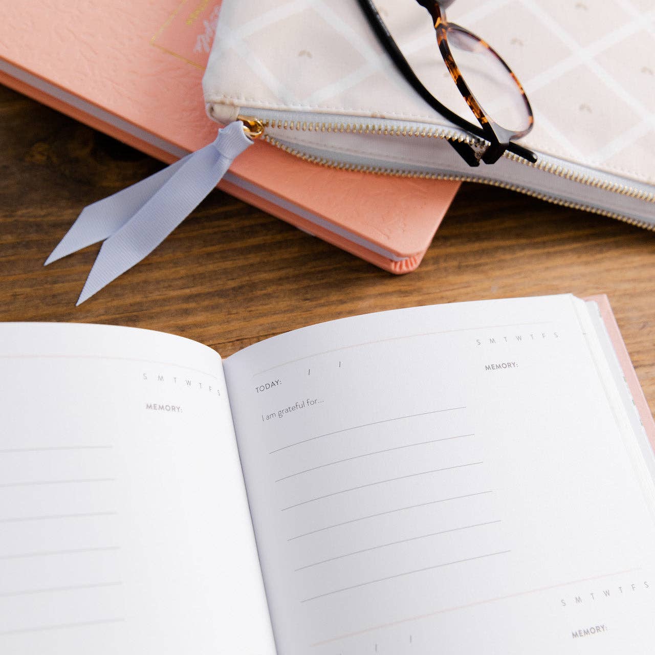 The Daily Grace Co - Gratitude Journal