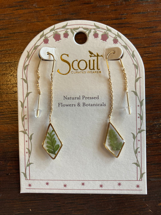 Scout - Pressed Flower Thread Earring Green Gracken Fem