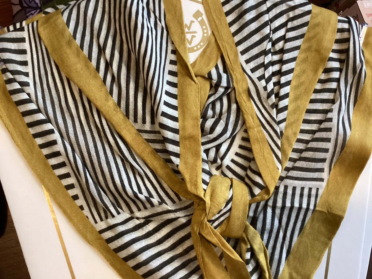 Criss Cross Bandana | Black & White