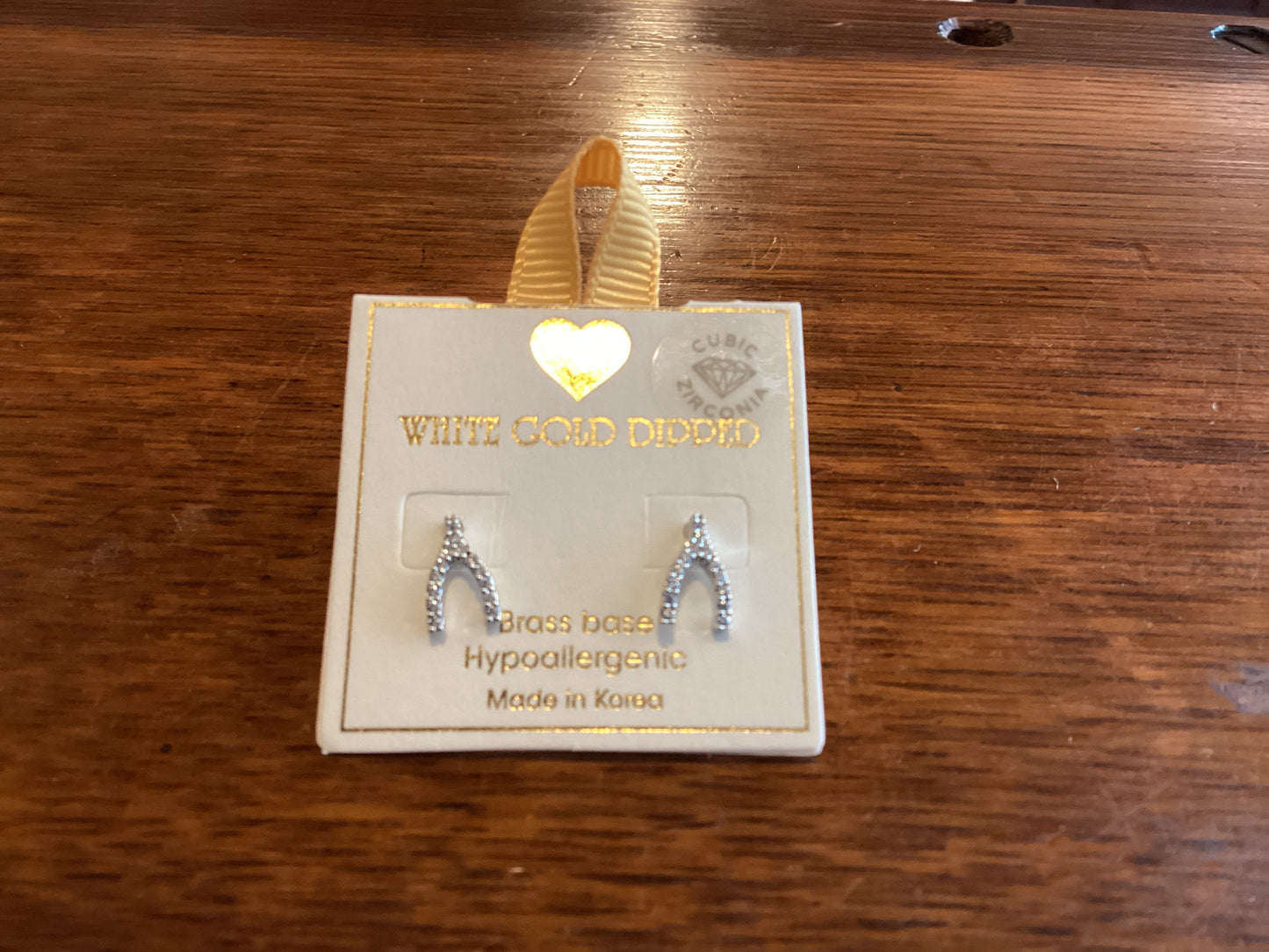 Wishbone Studs | Gold or White Gold