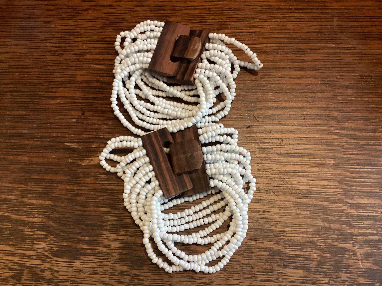 Wood Clasp Cluster Bracelet | White