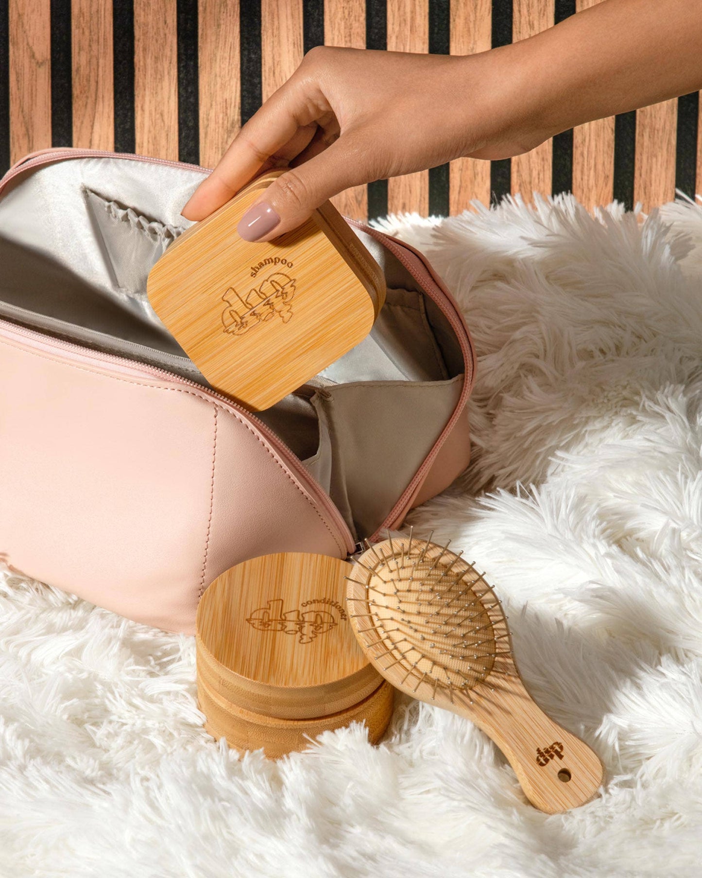 Dip - NEW!!! Large Shampoo Travel Case with Coaster