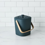 Composter with Charcoal Filter