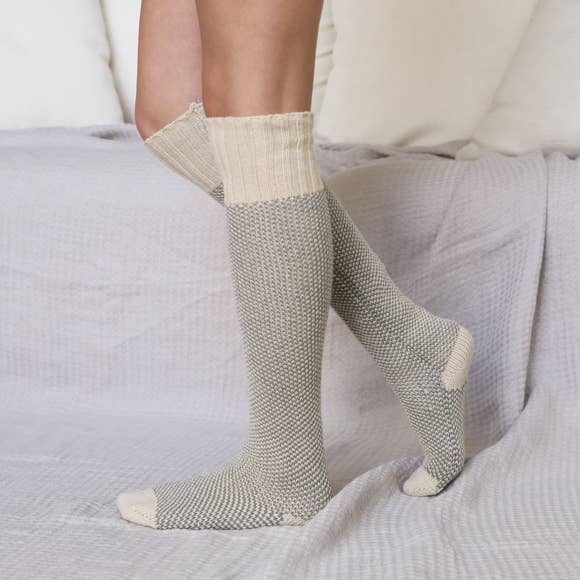 Open Work Two-Tone Lounge Socks: Pink