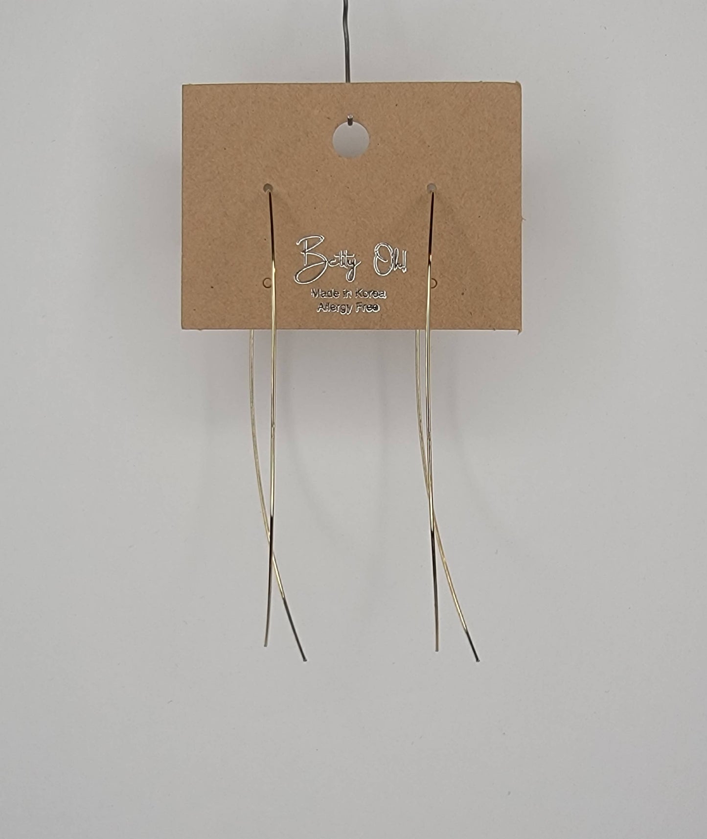 FISH SHAPED LONG WIRE HOOP EARRINGS.