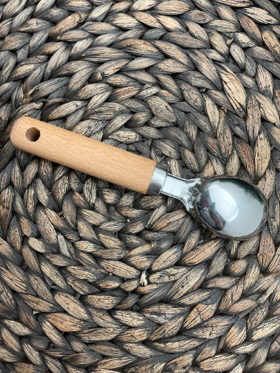 Wood Handle Ice Cream Scoop