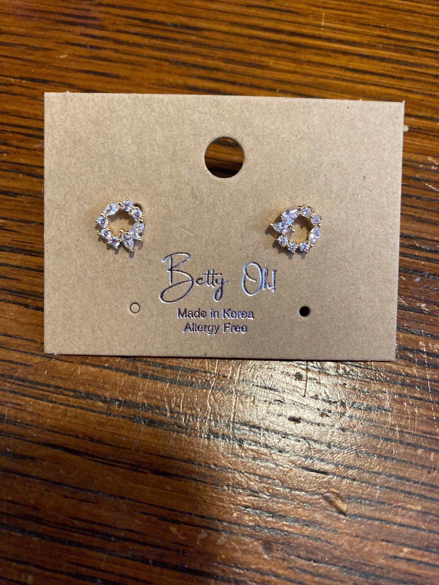 Betty Oh! Circle Crystal ring