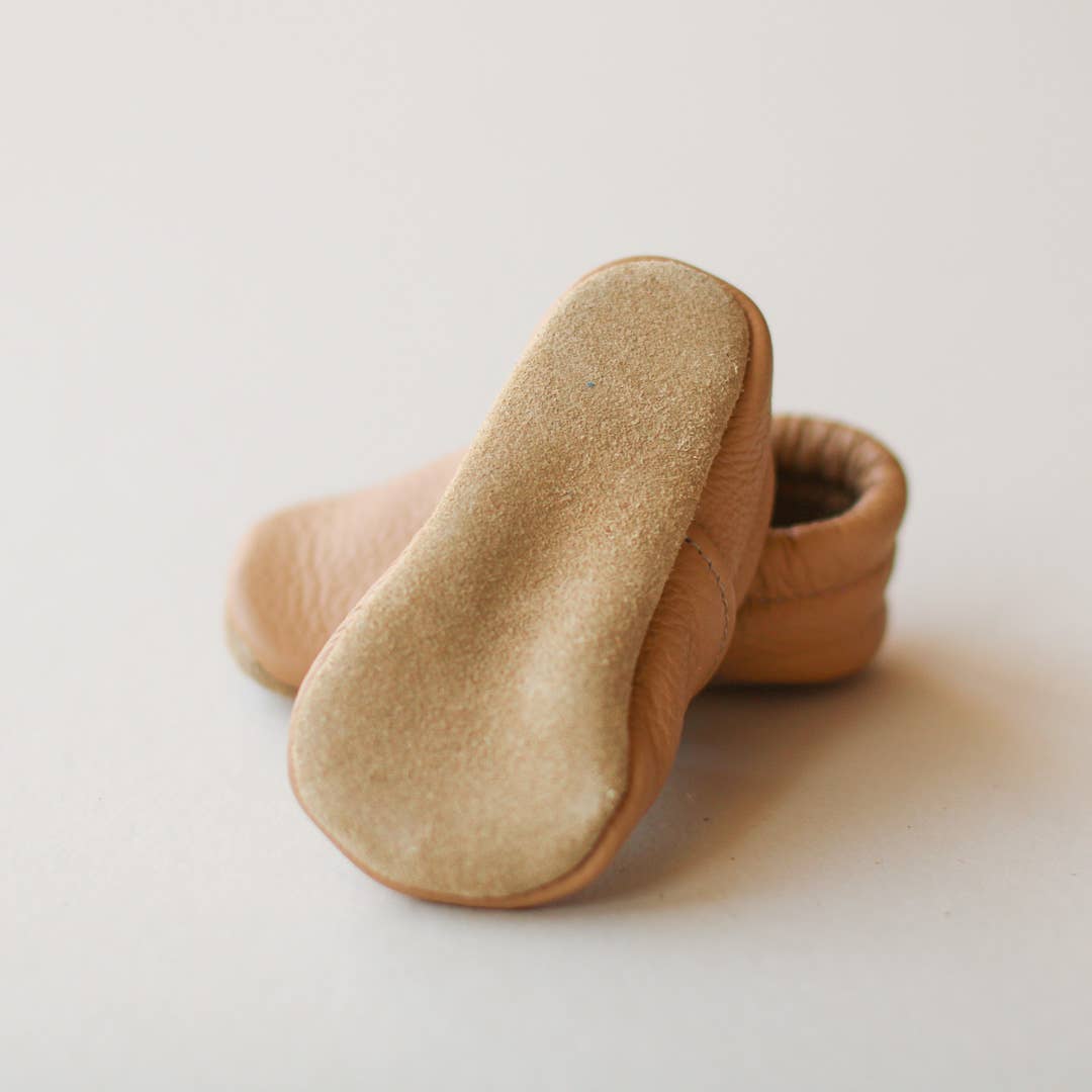 Gender Neutral Baby Shoes in Light Brown | Slip-on Moccs