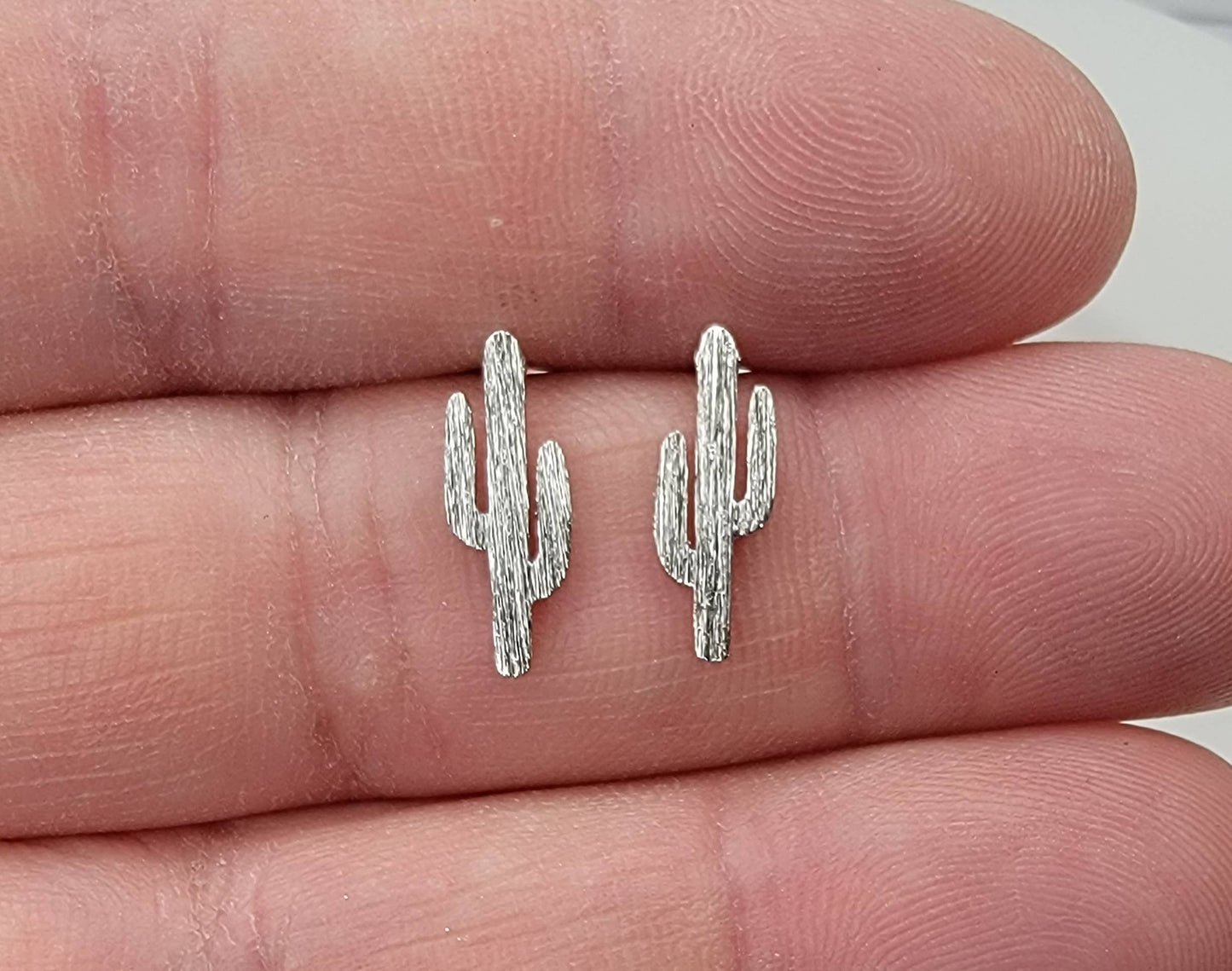 CACTUS STUD EARRINGS.