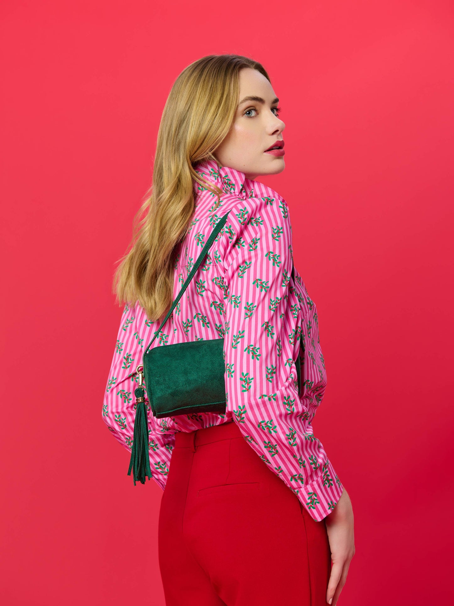 KYLIE BARREL SHOULDER BAG