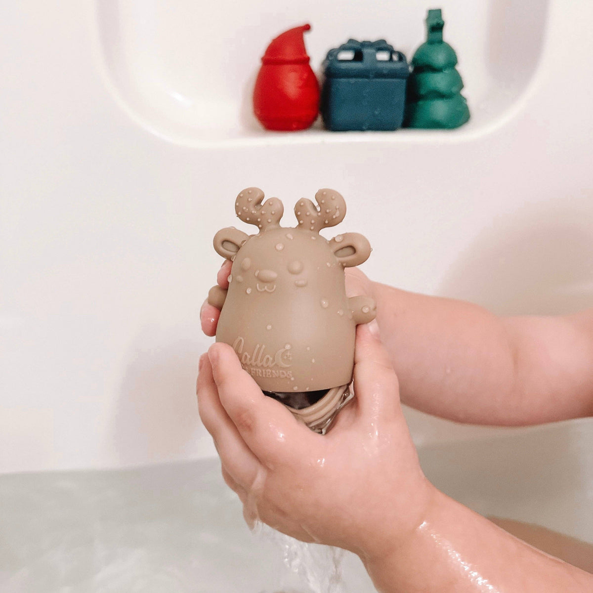 Holly Jolly Bath Toys
