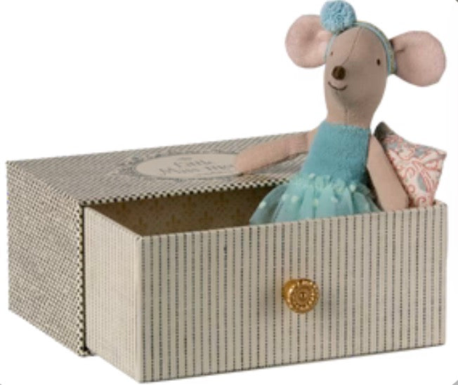 Dance Mouse in Daybed | Little Sister