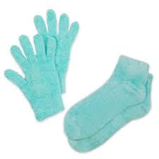 Aloe Infused Spa Socks and Glove Set