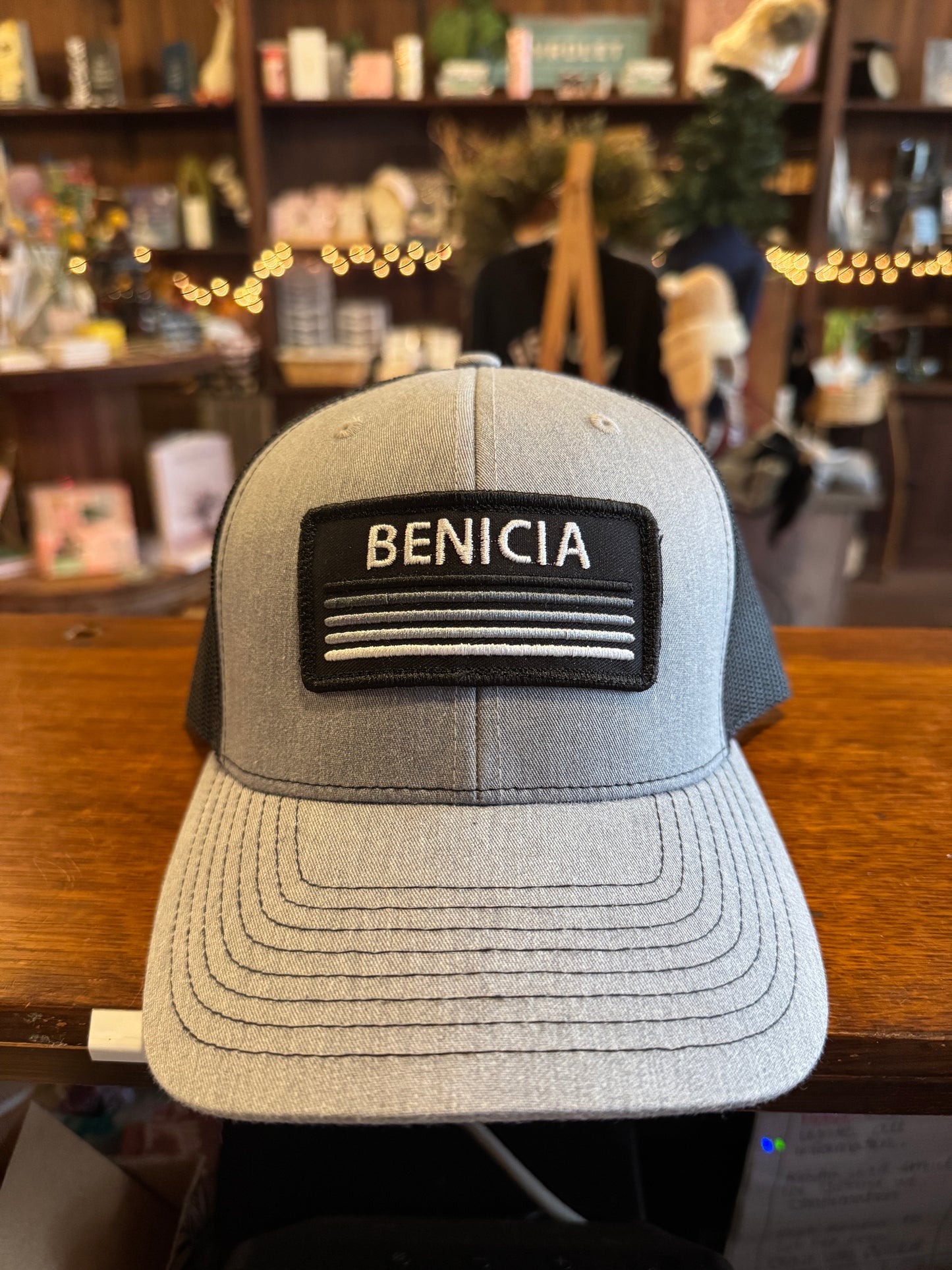 Benicia | Trucker Hat | Gray Black