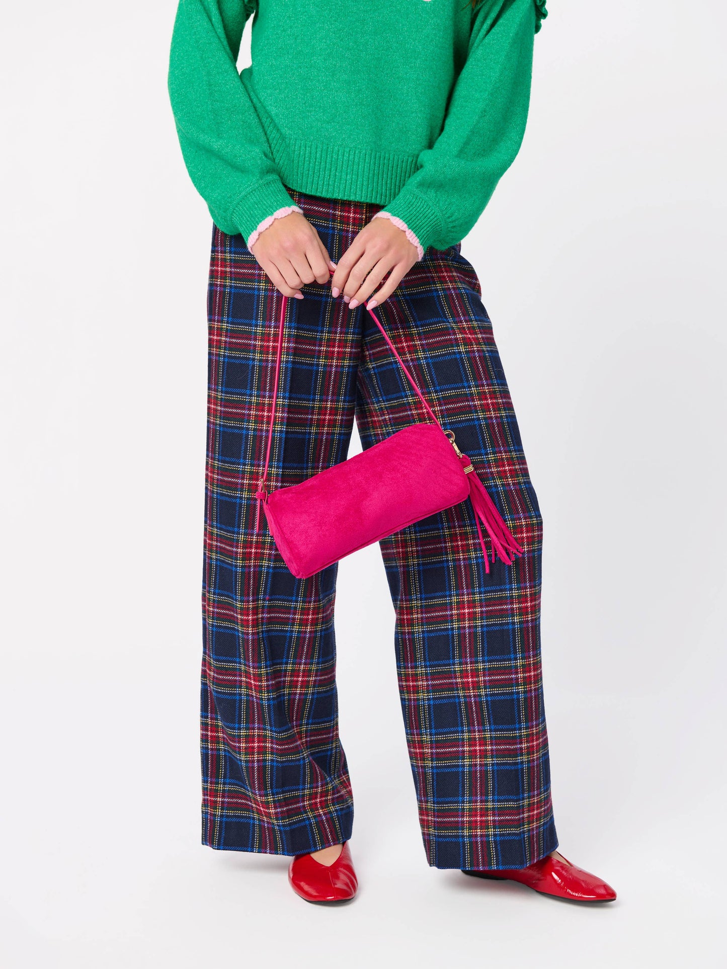 KYLIE BARREL SHOULDER BAG