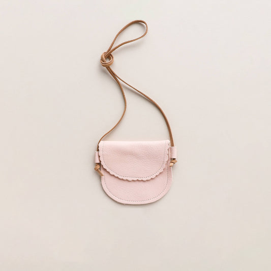 Little Girl Scalloped Leather Purse in Light Pink