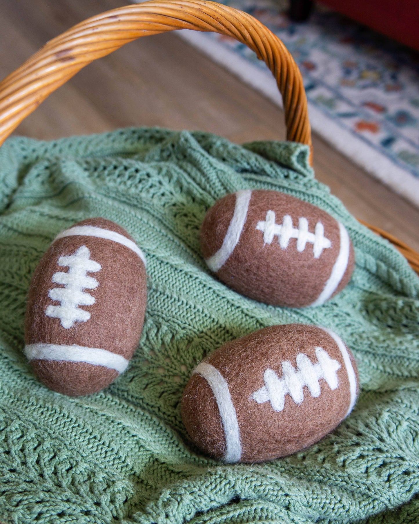 Friendsheep - Game Day Football Eco Dryer Balls - Set of 3