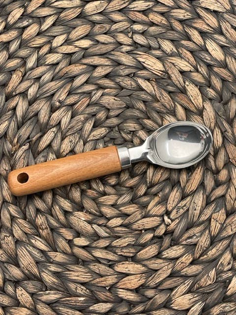 Wood Handle Ice Cream Scoop