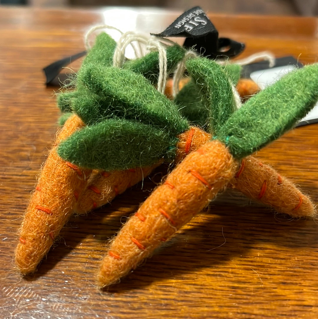 Wool Carrot Ornaments (set of 5)
